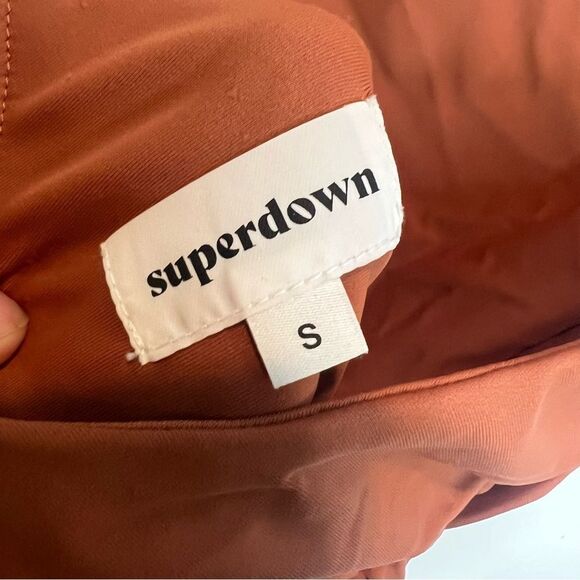Superdown mini scrunched burnt orange crisscross spaghetti straps - Picture 4 of 5